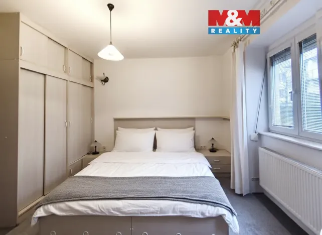 Pronájem bytu 2+kk, Praha - Bubeneč, Ve struhách, 50 m2