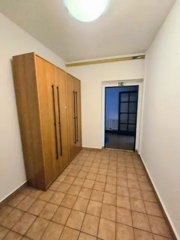 Pronájem kanceláře, Praha - Braník, U háje, 380 m2