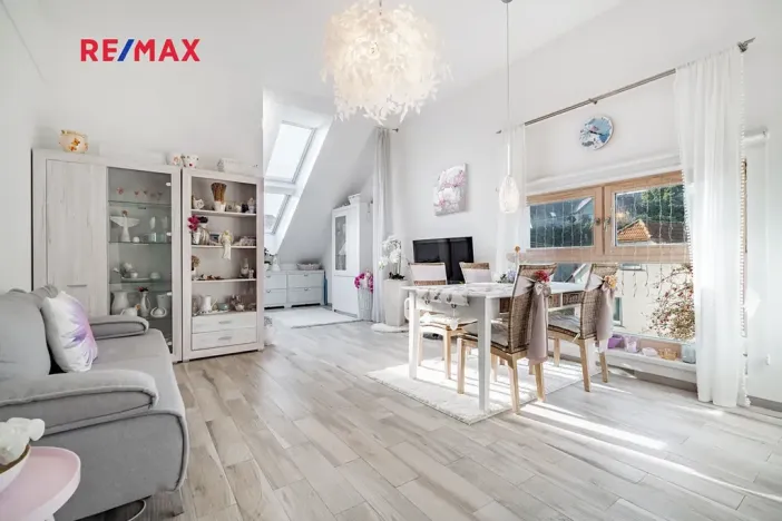 Prodej bytu 1+kk, Tuchoměřice, Ke Kovárně, 53 m2