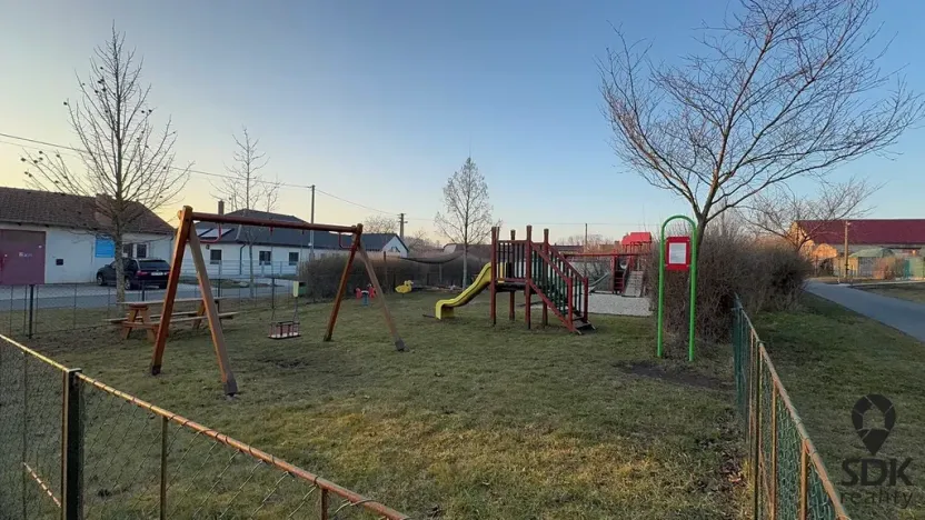 Prodej rodinného domu, Křenovice, Široká, 172 m2