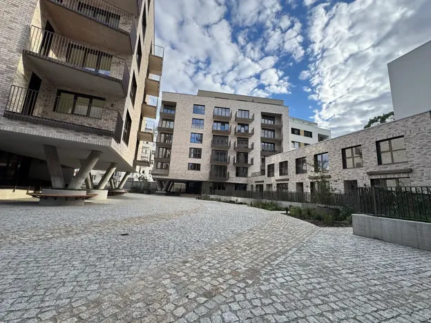 Pronájem bytu 2+kk, Brno, Bratislavská, 57 m2