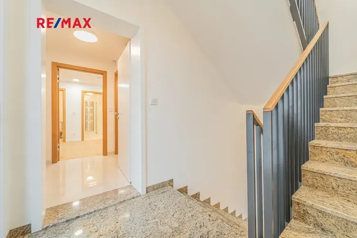 Pronájem bytu 3+kk, Praha - Kunratice, Děbolínská, 92 m2