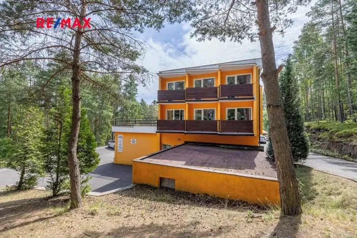 Prodej ubytování, Doksy, Pod Borným, 1700 m2