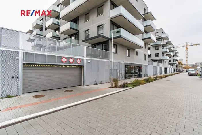 Prodej bytu 2+kk, Praha - Prosek, Čakovická, 43 m2