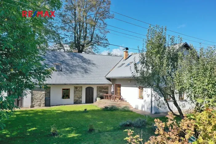 Prodej rodinného domu, Holetín, 800 m2