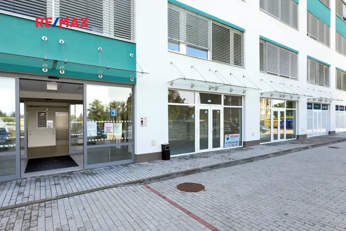 Pronájem ordinace, Milovice, Spojovací, 41 m2