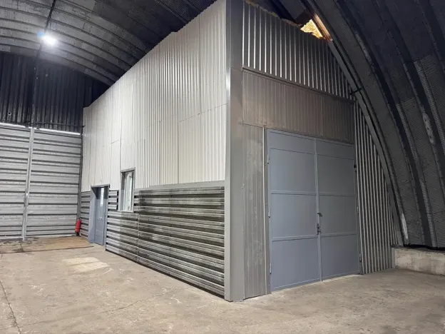 Pronájem skladu, Chýně, Družstevní, 600 m2