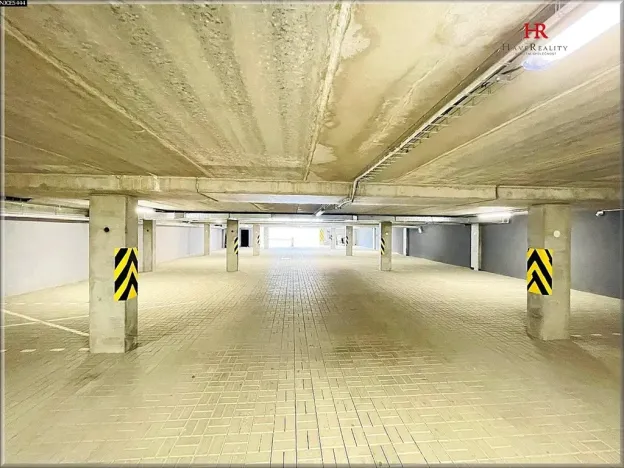 Prodej garážového stání, Milovice, Višňová, 13 m2