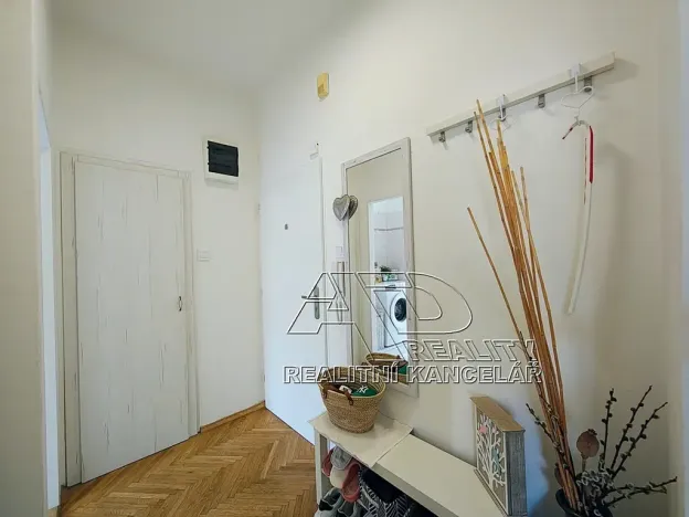 Prodej bytu 2+kk, Praha - Vršovice, Kišiněvská, 48 m2