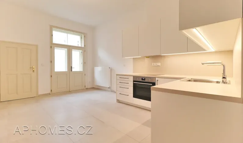 Pronájem bytu 3+1, Praha - Nové Město, Podskalská, 100 m2