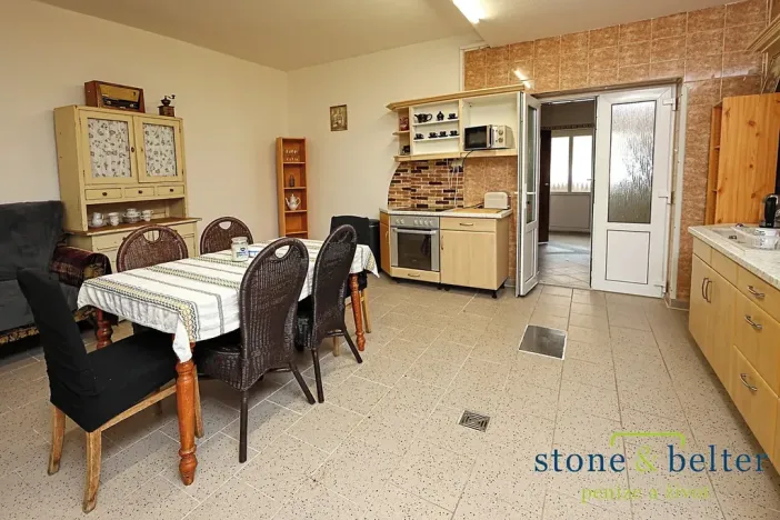 Prodej vícegeneračního domu, Nové Město pod Smrkem, Mírové náměstí, 466 m2