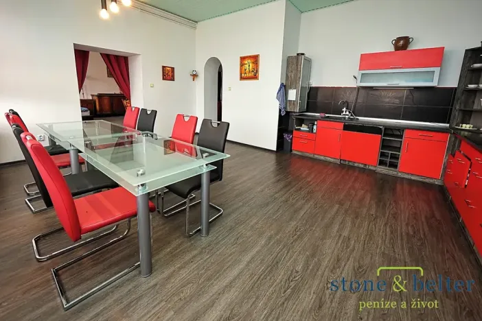 Prodej vícegeneračního domu, Nové Město pod Smrkem, Mírové náměstí, 466 m2