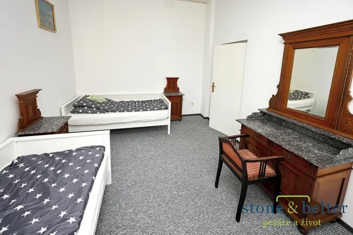 Prodej vícegeneračního domu, Nové Město pod Smrkem, Mírové náměstí, 466 m2