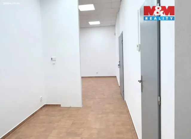 Pronájem obchodního prostoru, Přeštice, Husova, 54 m2