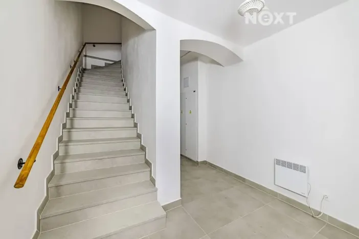 Prodej bytu 1+kk, Praha - Zbraslav, Elišky Přemyslovny, 30 m2