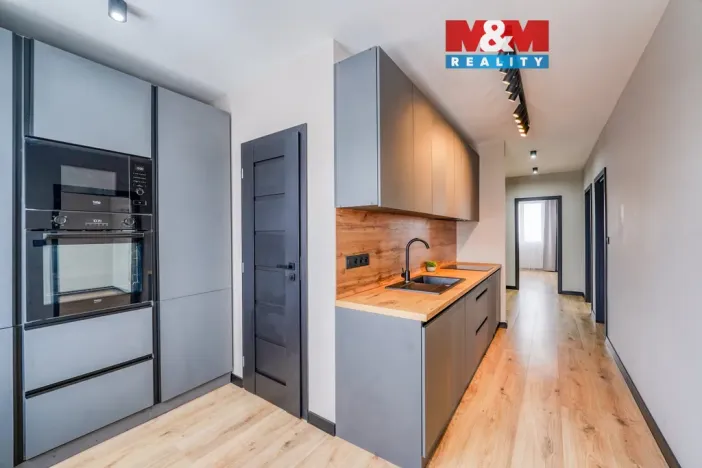 Prodej bytu 4+1, Tachov, Bělojarská, 84 m2