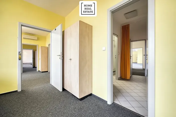 Pronájem kanceláře, Kolín, Rubešova, 634 m2