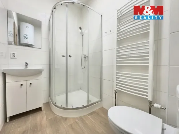 Pronájem bytu 1+1, Klášterec nad Ohří, Chomutovská, 33 m2