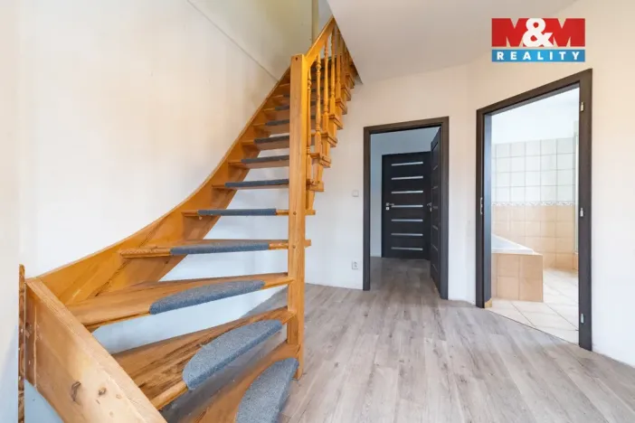 Prodej rodinného domu, Libá, 127 m2