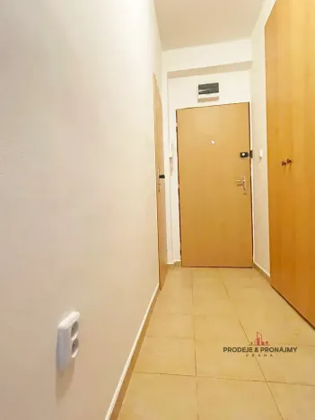 Pronájem bytu 2+1, Praha, Senohrabská, 52 m2