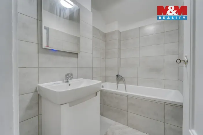 Pronájem bytu 1+1, Plzeň - Jižní Předměstí, V Šipce, 45 m2