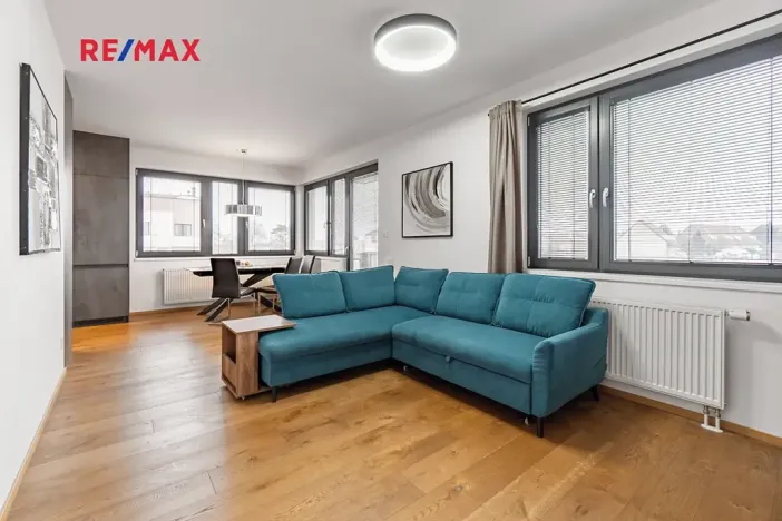 Pronájem bytu 2+kk, Horoměřice, Karla IV., 53 m2