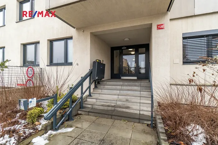 Pronájem bytu 2+kk, Horoměřice, Karla IV., 53 m2