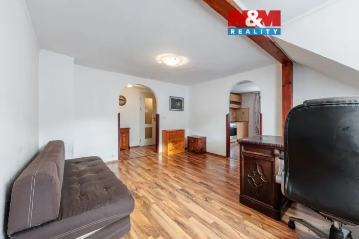 Prodej rodinného domu, Bečov nad Teplou, Nádražní, 298 m2