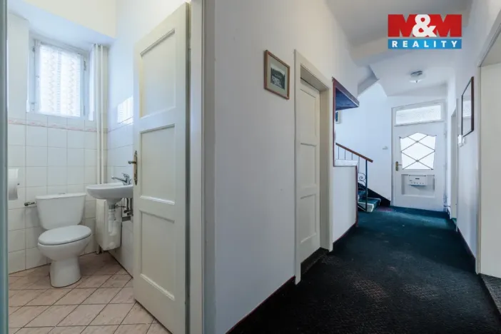 Prodej rodinného domu, Bečov nad Teplou, Nádražní, 298 m2