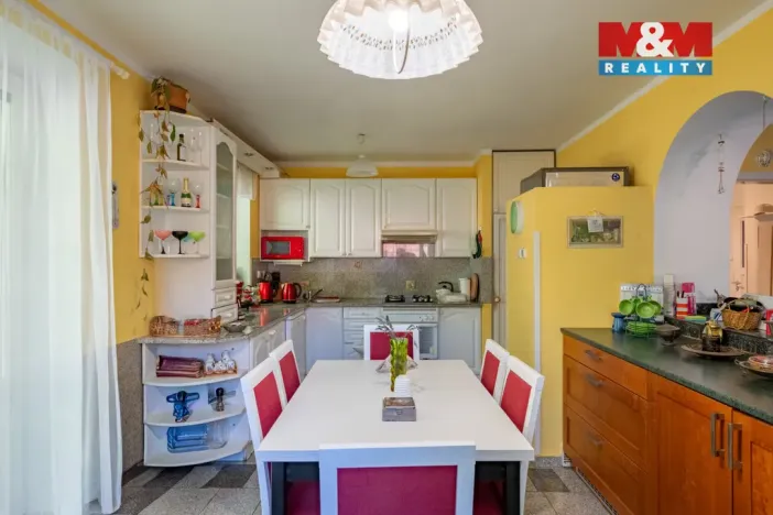 Prodej chalupy, Hajany, 285 m2