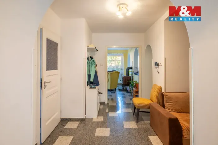 Prodej chalupy, Hajany, 285 m2