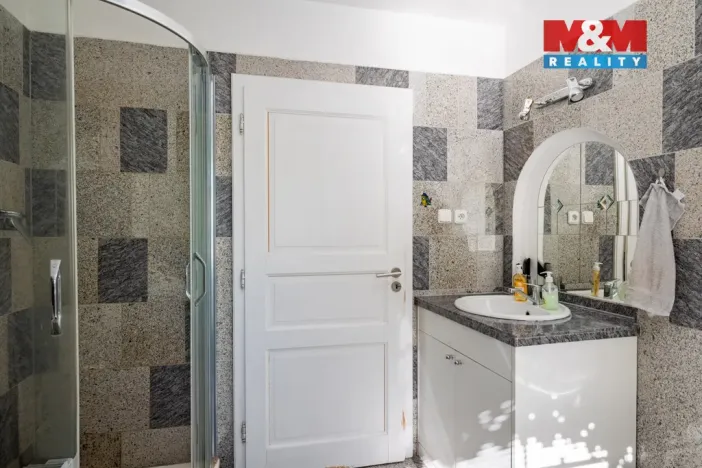 Prodej chalupy, Hajany, 285 m2