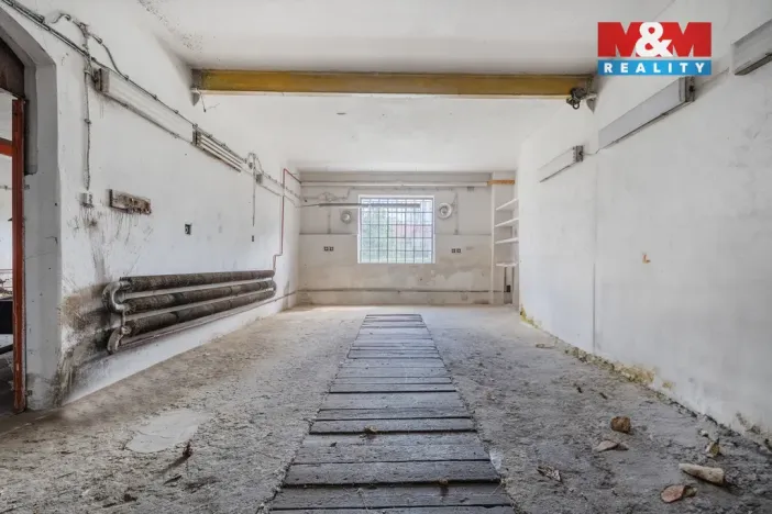 Prodej obchodního prostoru, Česká Kamenice, Lipová, 1225 m2