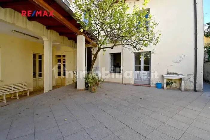 Prodej rodinného domu, Guspini, Itálie, 280 m2