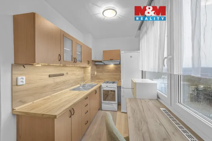 Pronájem bytu 2+1, Pardubice - Polabiny, Brožíkova, 55 m2