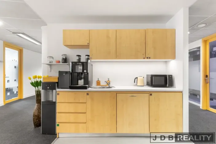 Pronájem kanceláře, Praha - Smíchov, Nádražní, 75 m2