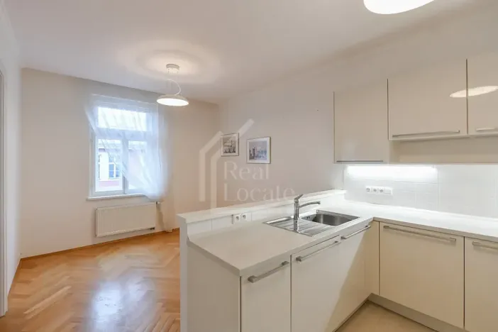 Pronájem bytu 4+1, Praha - Vinohrady, Belgická, 120 m2