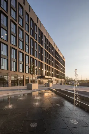 Pronájem kanceláře, Praha - Karlín, Sokolovská, 800 m2