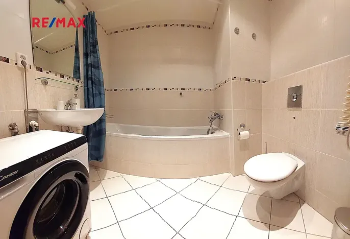 Pronájem bytu 1+kk, Praha - Košíře, Plzeňská, 35 m2