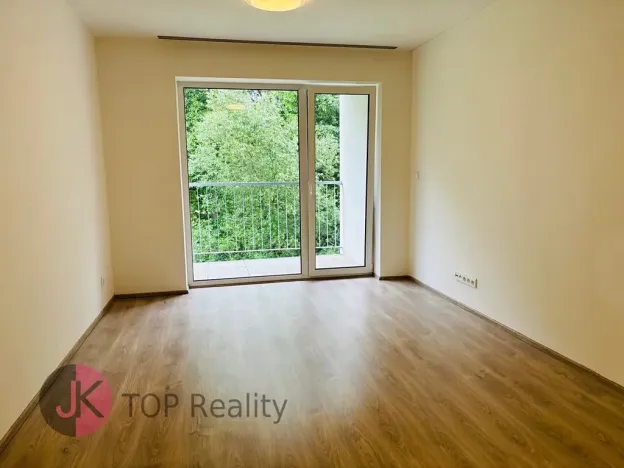 Pronájem bytu 2+kk, Velké Popovice, V parku, 59 m2