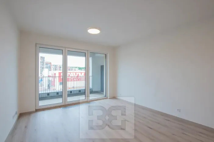 Pronájem bytu 1+kk, Praha - Hloubětín, Poděbradská, 32 m2