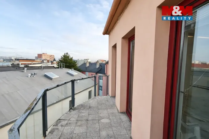 Pronájem bytu 2+kk, Opava - Město, Dolní náměstí, 94 m2