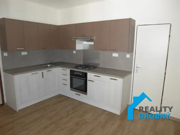 Pronájem bytu 3+1, Děčín, Teplická, 98 m2