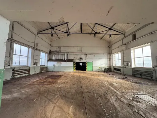 Dražba skladu, Pardubice, 5239 m2