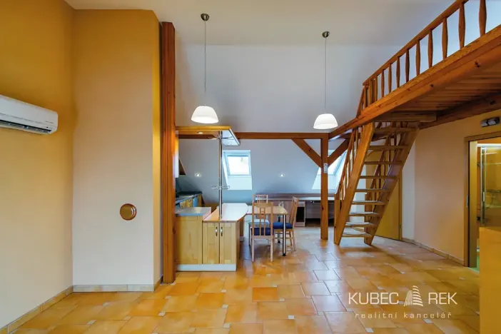 Pronájem bytu 1+kk, Tábor, Třebízského, 60 m2