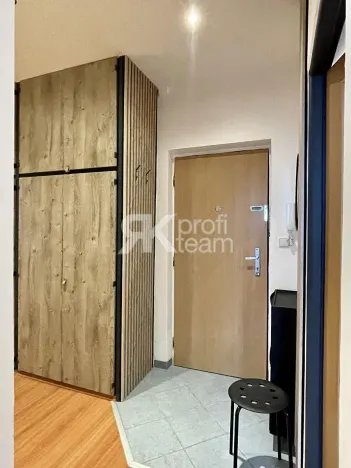 Pronájem bytu 2+1, Ostrava, Výškovická, 56 m2