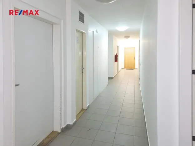Pronájem bytu 1+kk, Praha - Stodůlky, Petržílkova, 42 m2