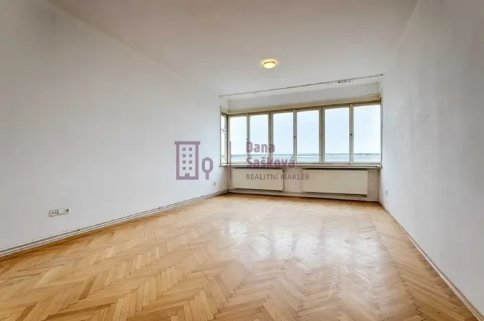 Pronájem bytu 2+1, Jindřichův Hradec, Komenského, 70 m2