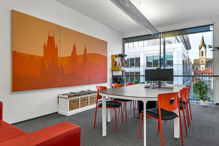 Pronájem kanceláře, Praha - Karlín, Křižíkova, 467 m2