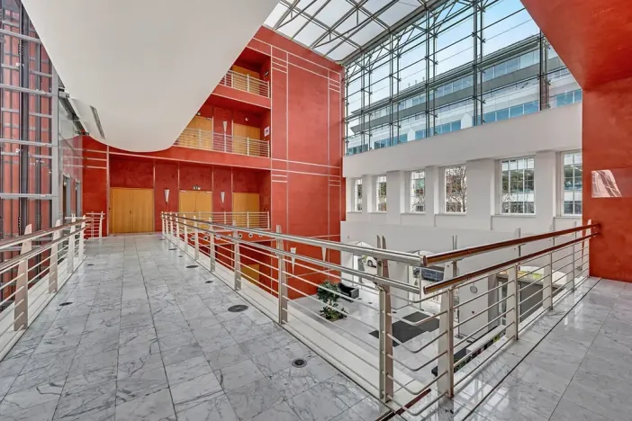 Pronájem kanceláře, Praha - Karlín, Křižíkova, 416 m2